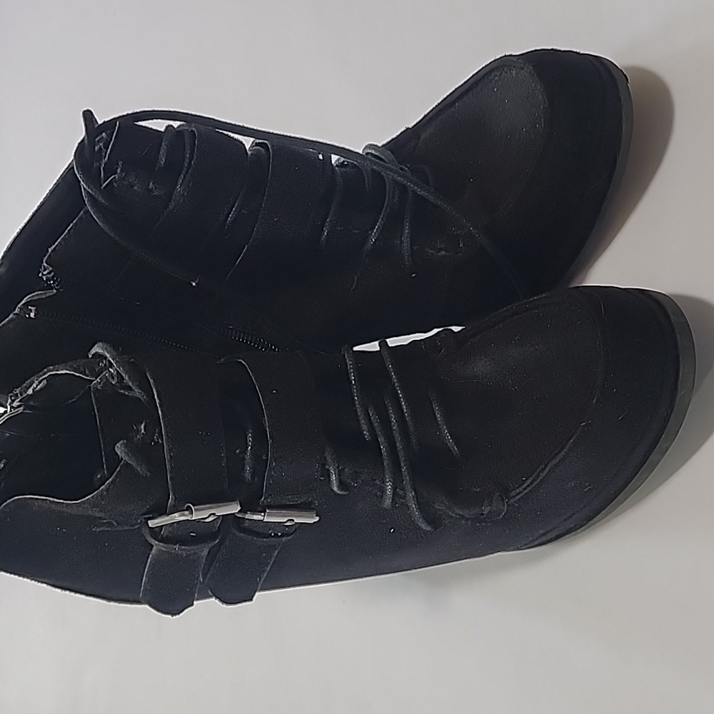 Mossimo  Black Buckle Suede Booties Sz 8.5 - Picture 12 of 12